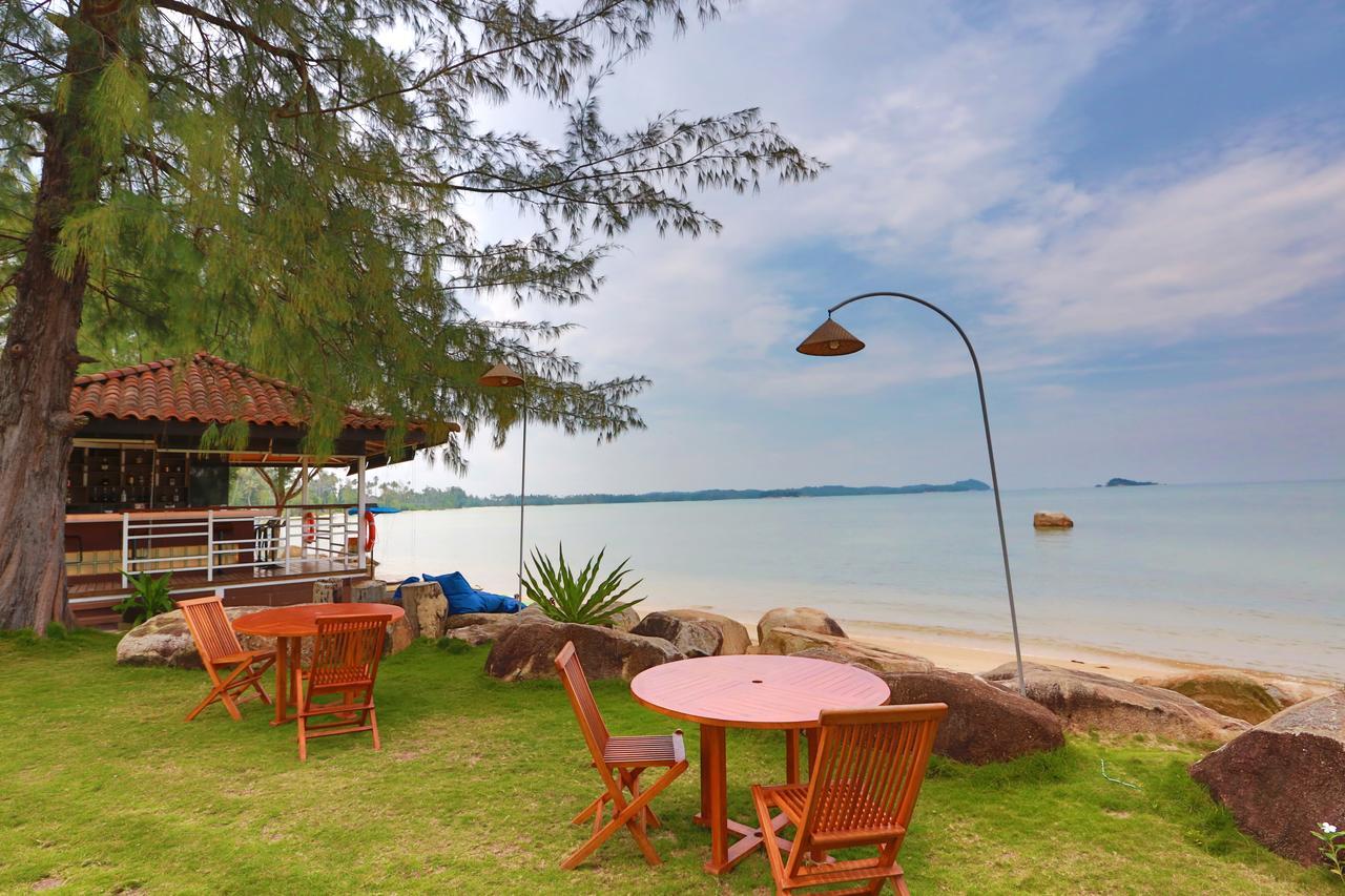 Pantai Indah Lagoi Bintan Esterno foto