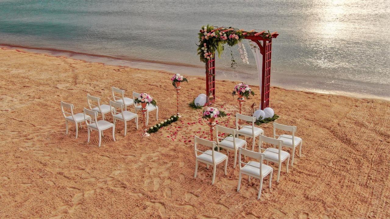 Pantai Indah Lagoi Bintan Esterno foto