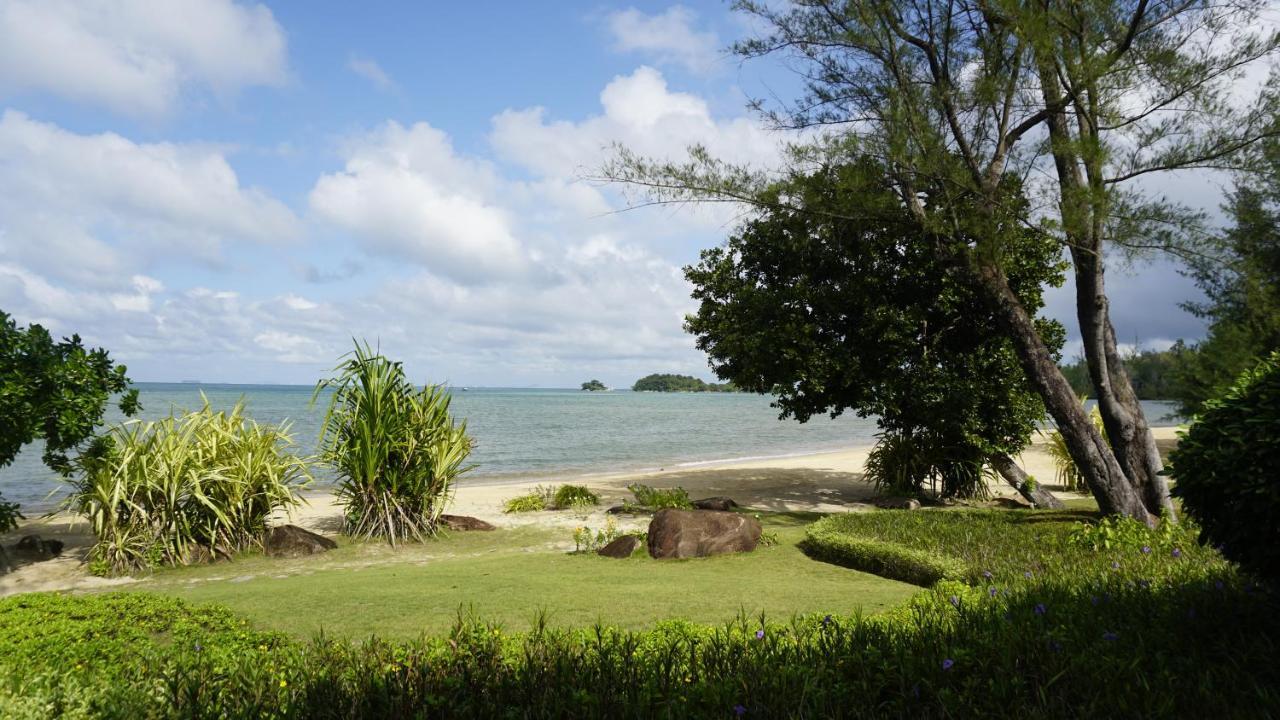 Pantai Indah Lagoi Bintan Esterno foto